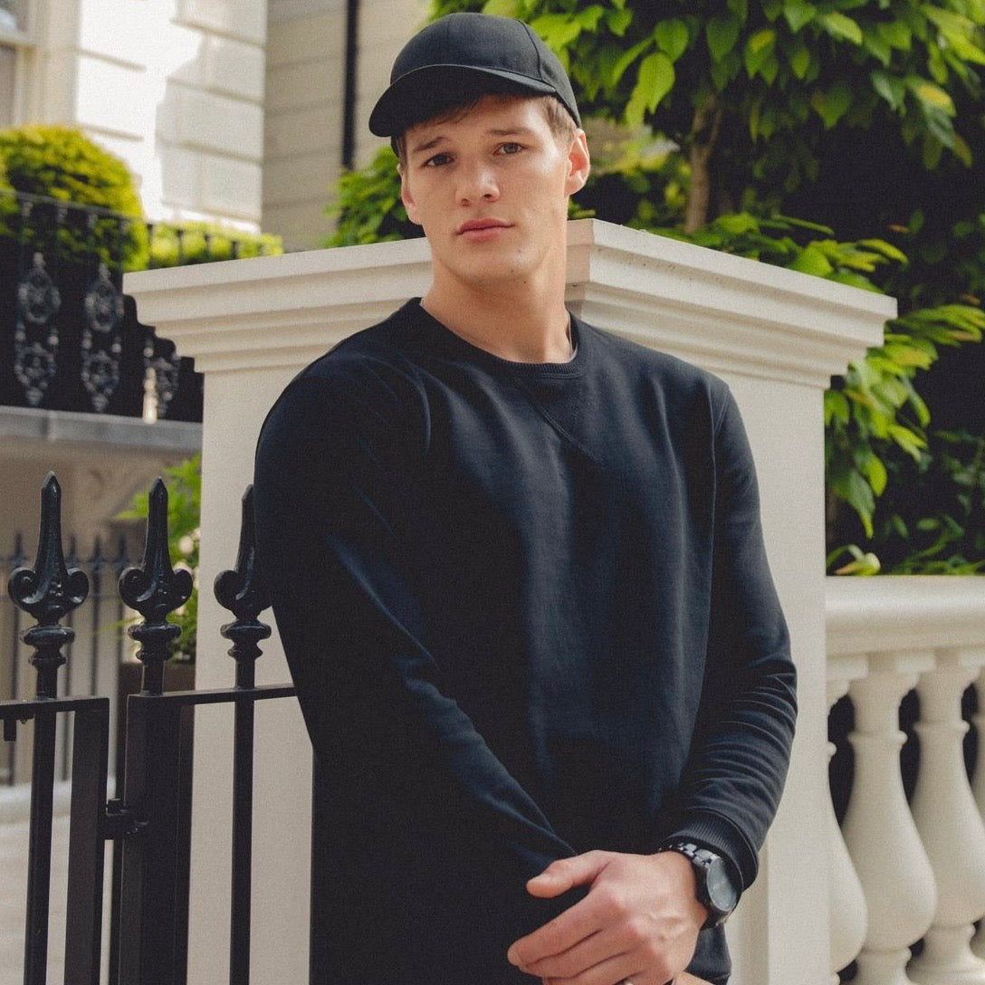 Dusk Black Sweater